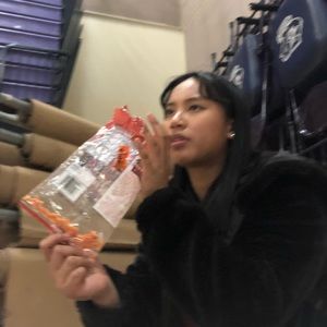 Meet your Posher, Jasmin